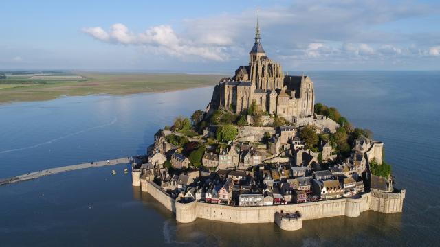 video mont saint michel la grande maree vues du ciel